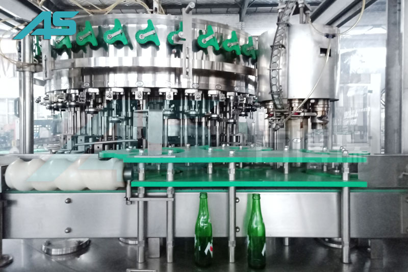 含氣飲料灌裝機(jī)的包裝后的產(chǎn)品更有效的保障產(chǎn)品質(zhì)量