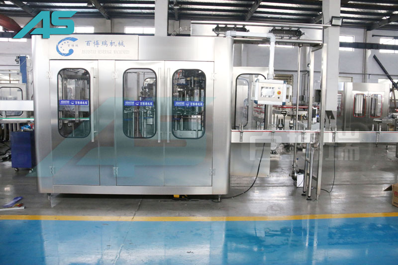 PET瓶灌裝機(jī)的三個(gè)性能